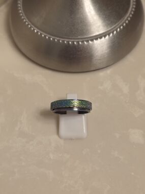 Iridescent Glitter Spinner Ring Size 8